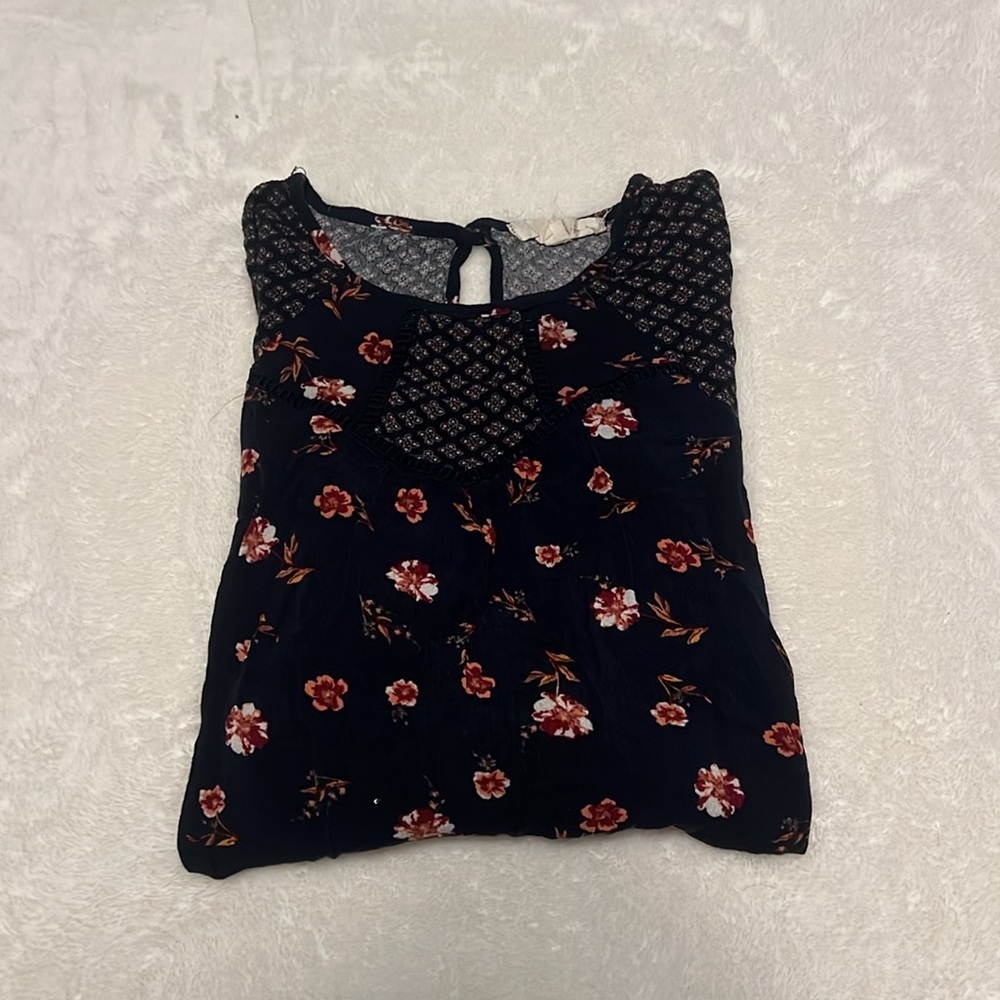 🌻 Floral Blouse